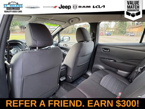 Used 2022 Nissan Leaf S image 33