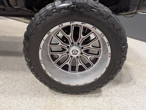 Used 2024 GMC Sierra 2500 Denali Ultimate AWD/4WD image 13