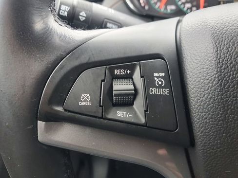 Certified 2022 Chevrolet Trax LT w/ Midnight Edition image 24