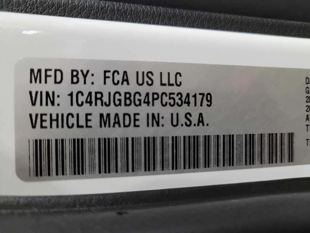 Used 2023 Jeep Grand Cherokee Limited w/ Black Appearance Package RWD image 33