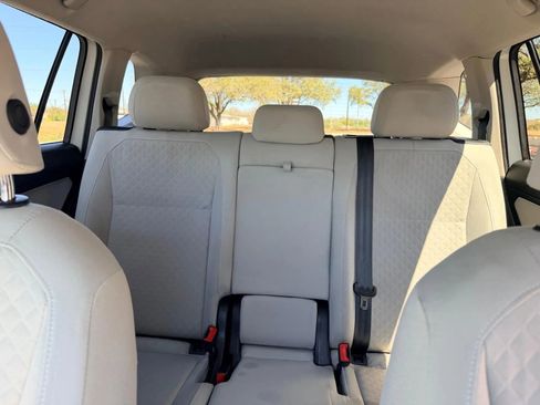 Used 2021 Volkswagen Tiguan S image 37