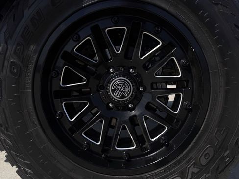 Used 2023 Toyota Tacoma SR5 w/ SX Package image 9