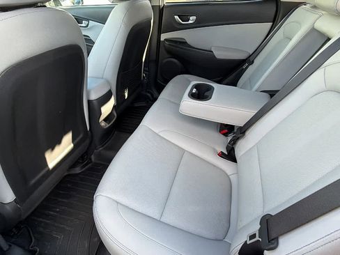 Used 2022 Hyundai Kona Limited image 24
