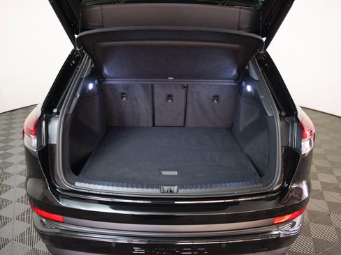 Used 2024 Audi Q4 e-tron Premium Plus image 10