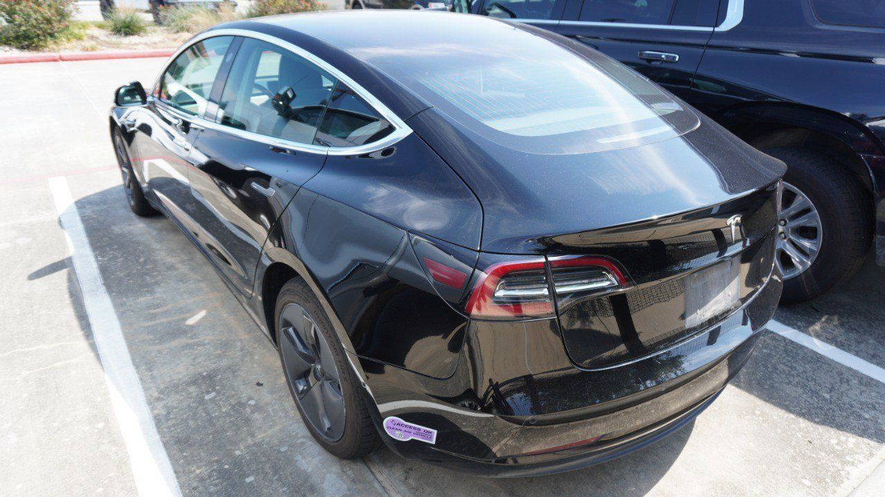 Used 2018 Tesla Model 3 Mid Range RWD image 7