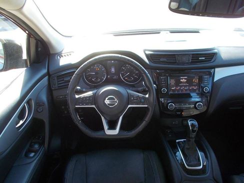 Used 2020 Nissan Rogue Sport SL w/ Premium Package image 15