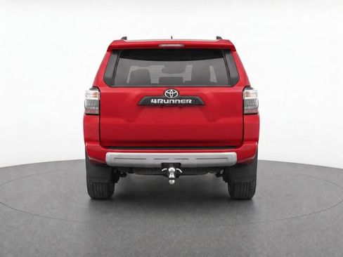 Used 2022 Toyota 4Runner TRD Off-Road AWD/4WD image 3