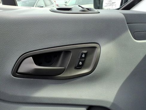 Used 2016 Ford Transit 250 148 Low Roof image 4