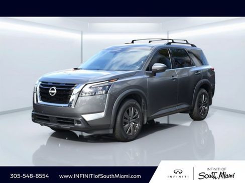 Used 2023 Nissan Pathfinder SV FWD image 1