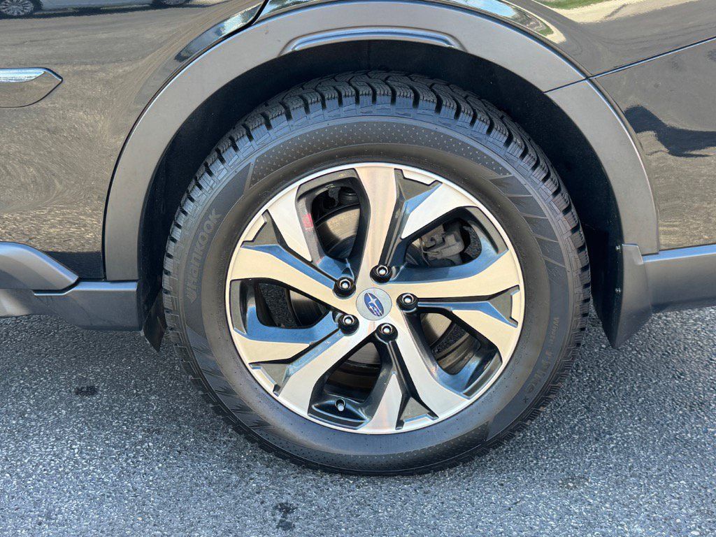 Used 2021 Subaru Outback Touring AWD/4WD image 8