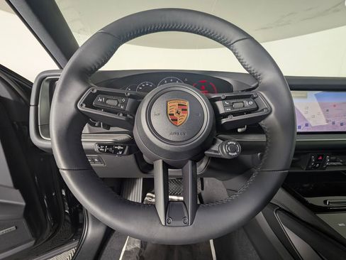 New 2026 Porsche Cayenne Coupe image 36