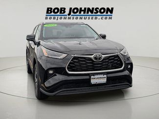 Used 2022 Toyota Highlander XLE video 1