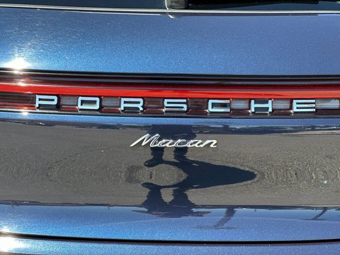 Used 2019 Porsche Macan AWD/4WD image 39