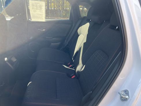 Used 2025 Honda HR-V Sport image 15