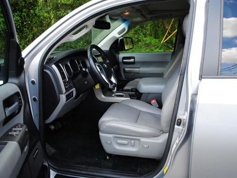 Used 2016 Toyota Sequoia Limited w/ Safety & Convenience Package image 4