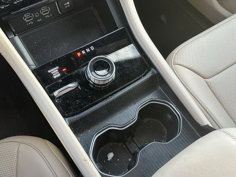 Used 2024 Jeep Grand Cherokee L Limited w/ Luxury Tech Group II image 31