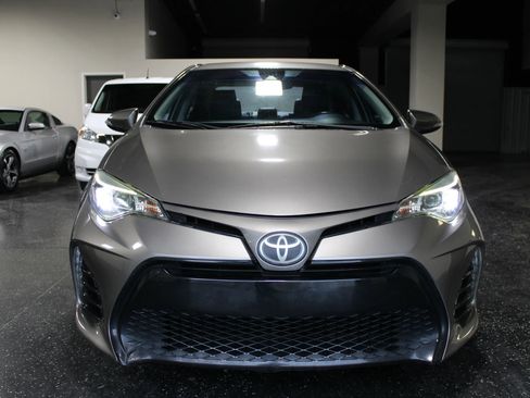 Used 2018 Toyota Corolla SE FWD image 7