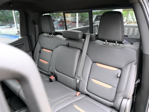 Used 2026 GMC Sierra 1500 AT4 w/ AT4 Preferred Package AWD/4WD image 38