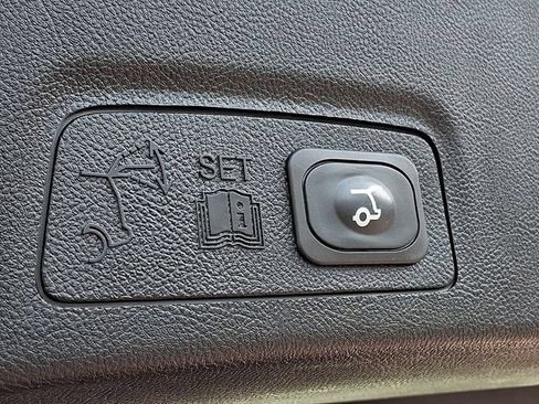 Used 2019 Lincoln MKC Reserve w/ MKC Climate Package AWD/4WD image 30