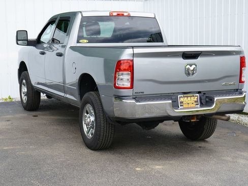 Used 2024 RAM 2500 Tradesman w/ Chrome Appearance Group AWD/4WD image 4