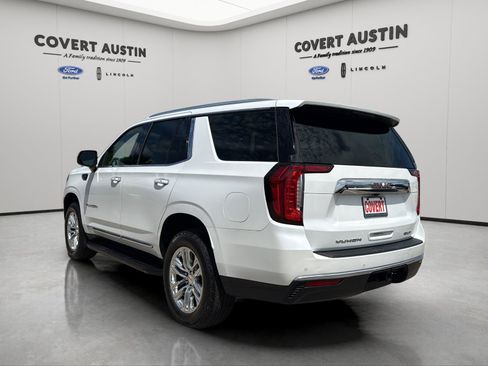 Used 2021 GMC Yukon SLT w/ SLT Premium Package RWD image 3