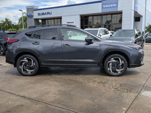 Used 2026 Subaru Crosstrek 2.5i Limited AWD/4WD image 3