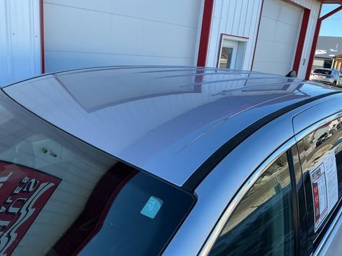 Used 2023 Chrysler Voyager LX FWD image 11