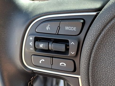 Certified 2022 Kia Niro LXS image 20