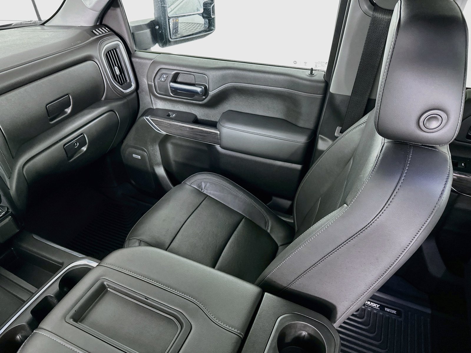 Used 2020 Chevrolet Silverado 3500 LTZ w/ LTZ Plus Package AWD/4WD image 26