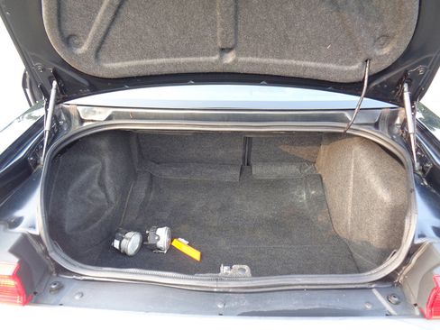 Used 2014 Dodge Challenger SXT image 14