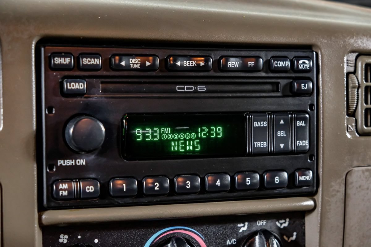 Used 2002 Ford F250 Lariat AWD/4WD image 24