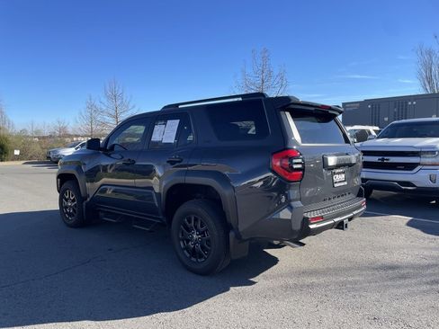 Used 2025 Toyota 4Runner SR5 image 5