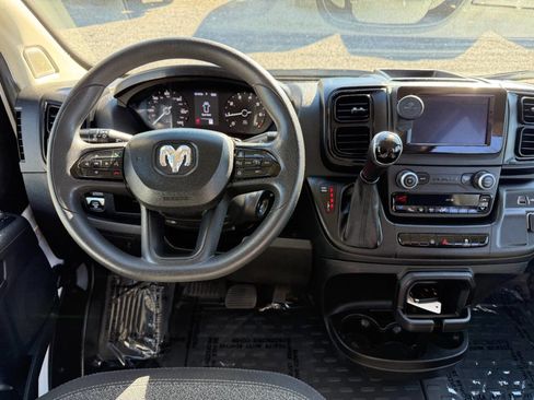 Used 2025 RAM ProMaster 2500 w/ Convenience Group image 26