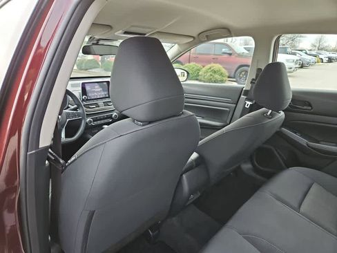 Used 2024 Nissan Altima 2.5 SV image 24