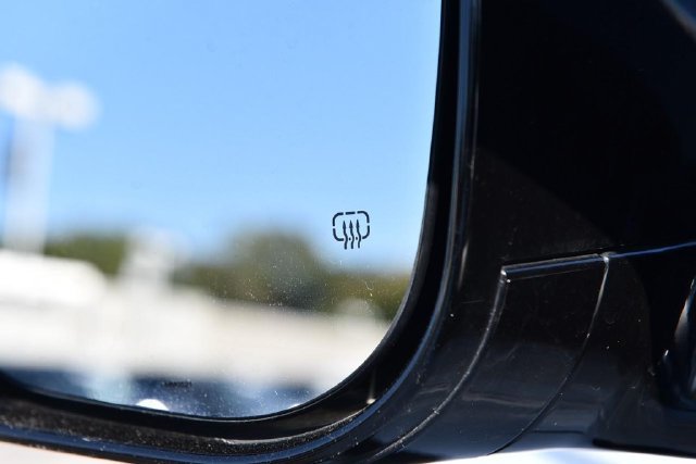 Used 2021 Jeep Grand Cherokee L Limited AWD/4WD image 11
