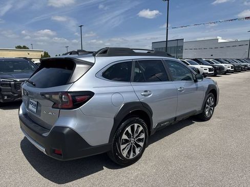 Used 2024 Subaru Outback Limited AWD/4WD image 5