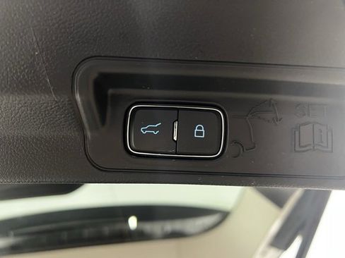 Used 2025 Ford Explorer Active w/ Active Comfort Package image 26