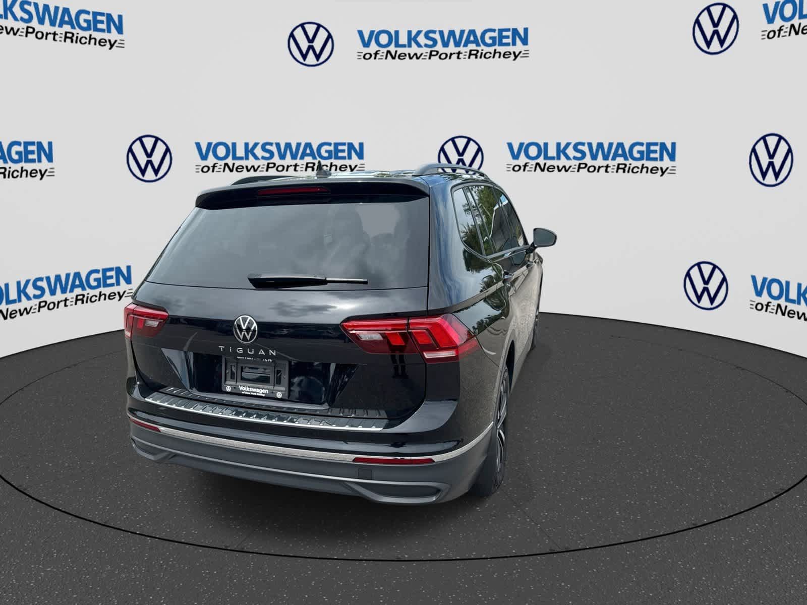 Used 2024 Volkswagen Tiguan S FWD image 14