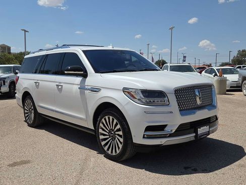 Used 2019 Lincoln Navigator L Reserve AWD/4WD image 2
