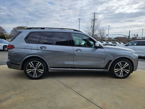 Used 2026 BMW X7 xDrive40i image 9