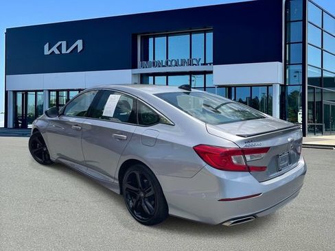 Used 2022 Honda Accord Sport image 4