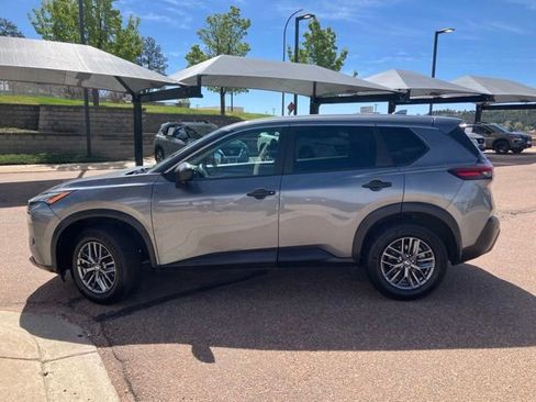 Used 2021 Nissan Rogue S AWD/4WD image 4