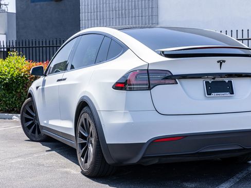 Used 2022 Tesla Model X AWD/4WD image 9