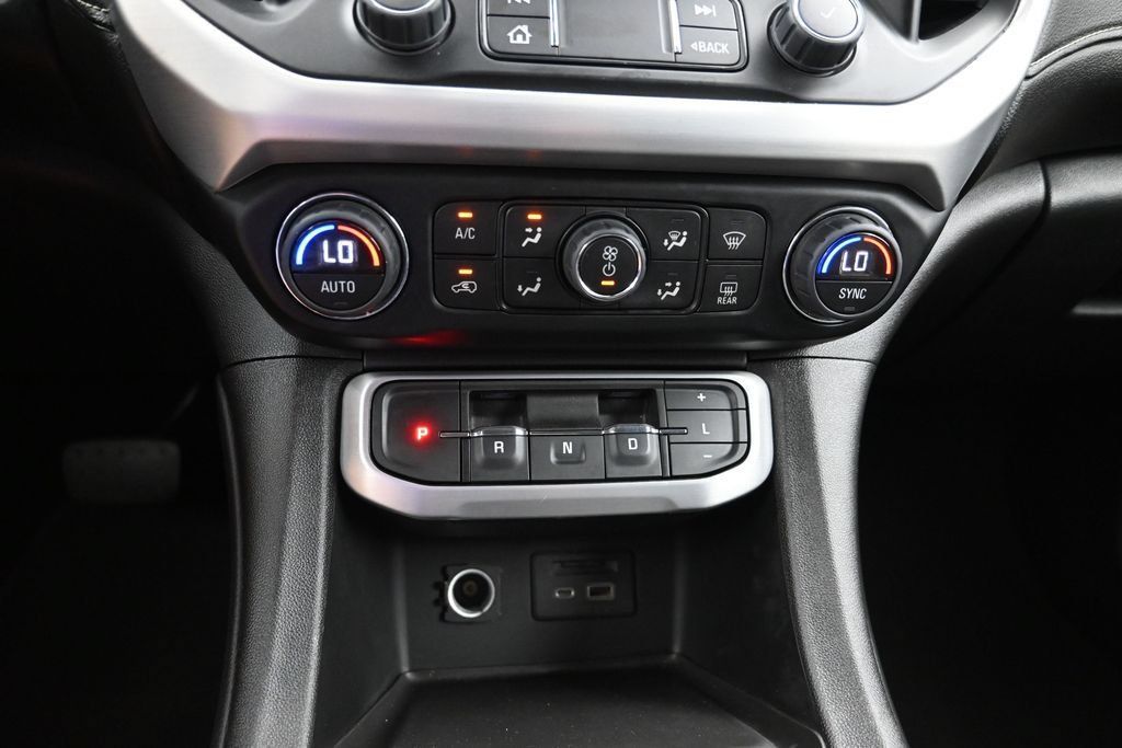 Certified 2023 GMC Acadia SLT FWD image 19