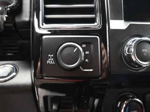 Used 2020 Ford F250 Lariat w/ Lariat Ultimate Package AWD/4WD image 41