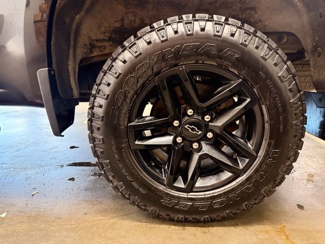 Used 2021 Chevrolet Silverado 1500 LT Trail Boss w/ Convenience Package II AWD/4WD image 7