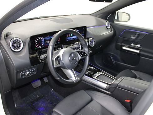 Used 2025 Mercedes-Benz GLA 250 image 23