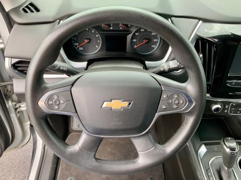 Used 2018 Chevrolet Traverse LS FWD image 21