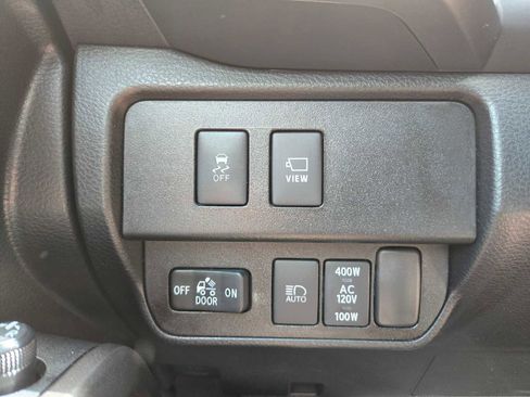 Certified 2022 Toyota Tacoma TRD Off-Road w/ TRD Premium Off Road Package AWD/4WD image 35