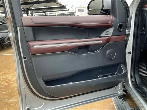 Used 2024 Ford Expedition Max Limited image 21